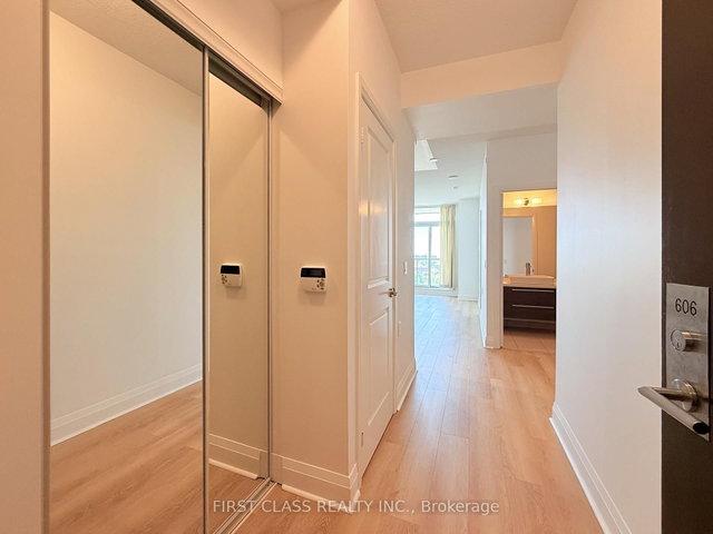 606 - 15 Zorra Street
