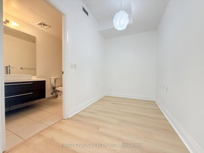 Unit 606 — 15 Zorra Street — photo 6
