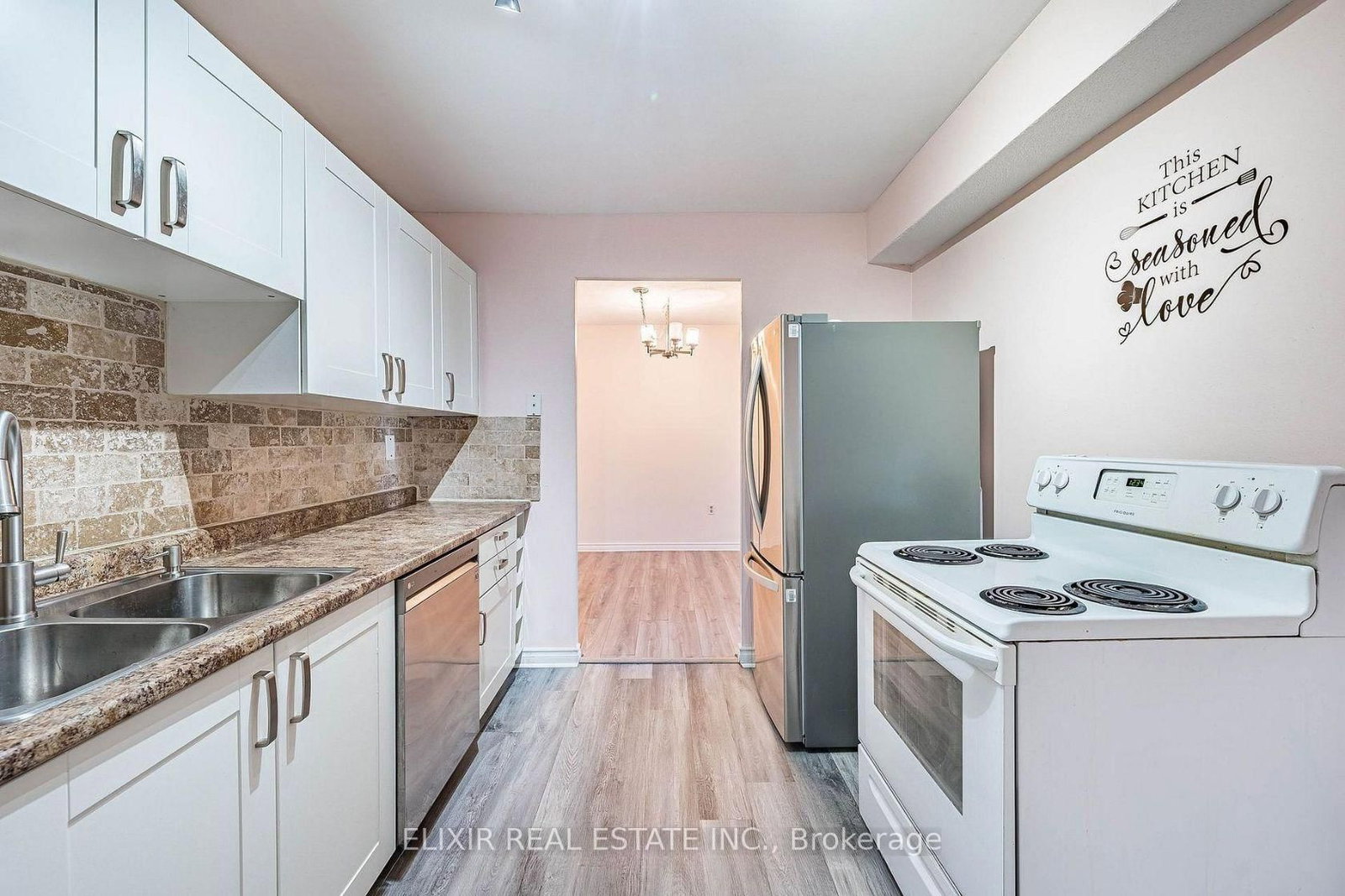 15 Elizabeth Street N • #605 • Mississauga, ON photo 11