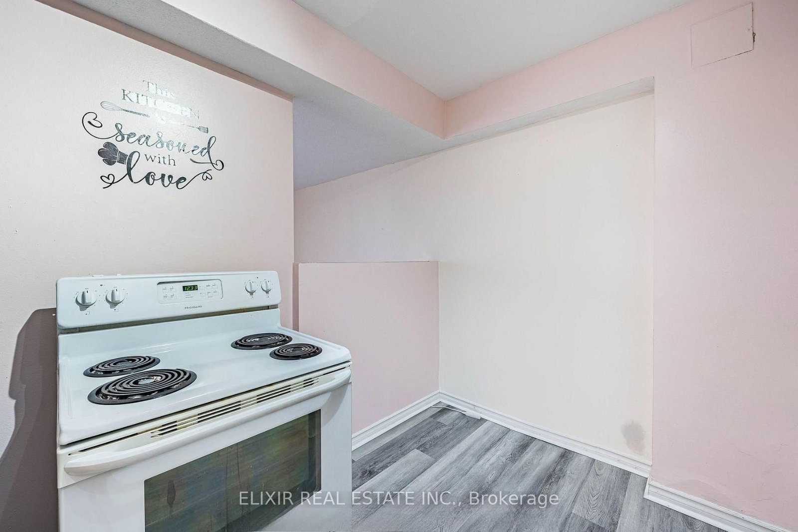 15 Elizabeth Street N • #605 • Mississauga, ON photo 18