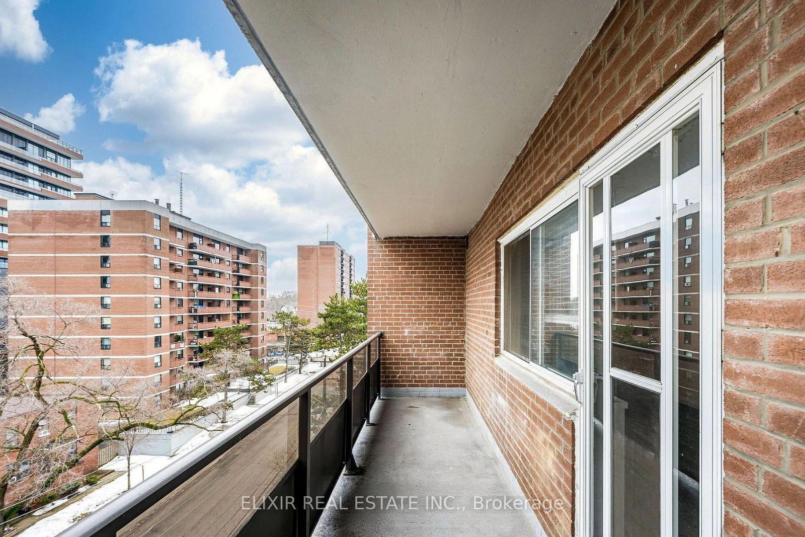 15 Elizabeth Street N • #605 • Mississauga, ON photo 20