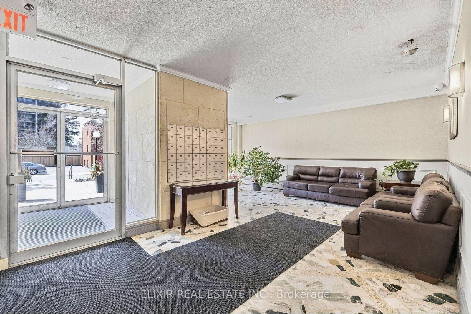 15 Elizabeth Street N • #605 • Mississauga, ON photo 6