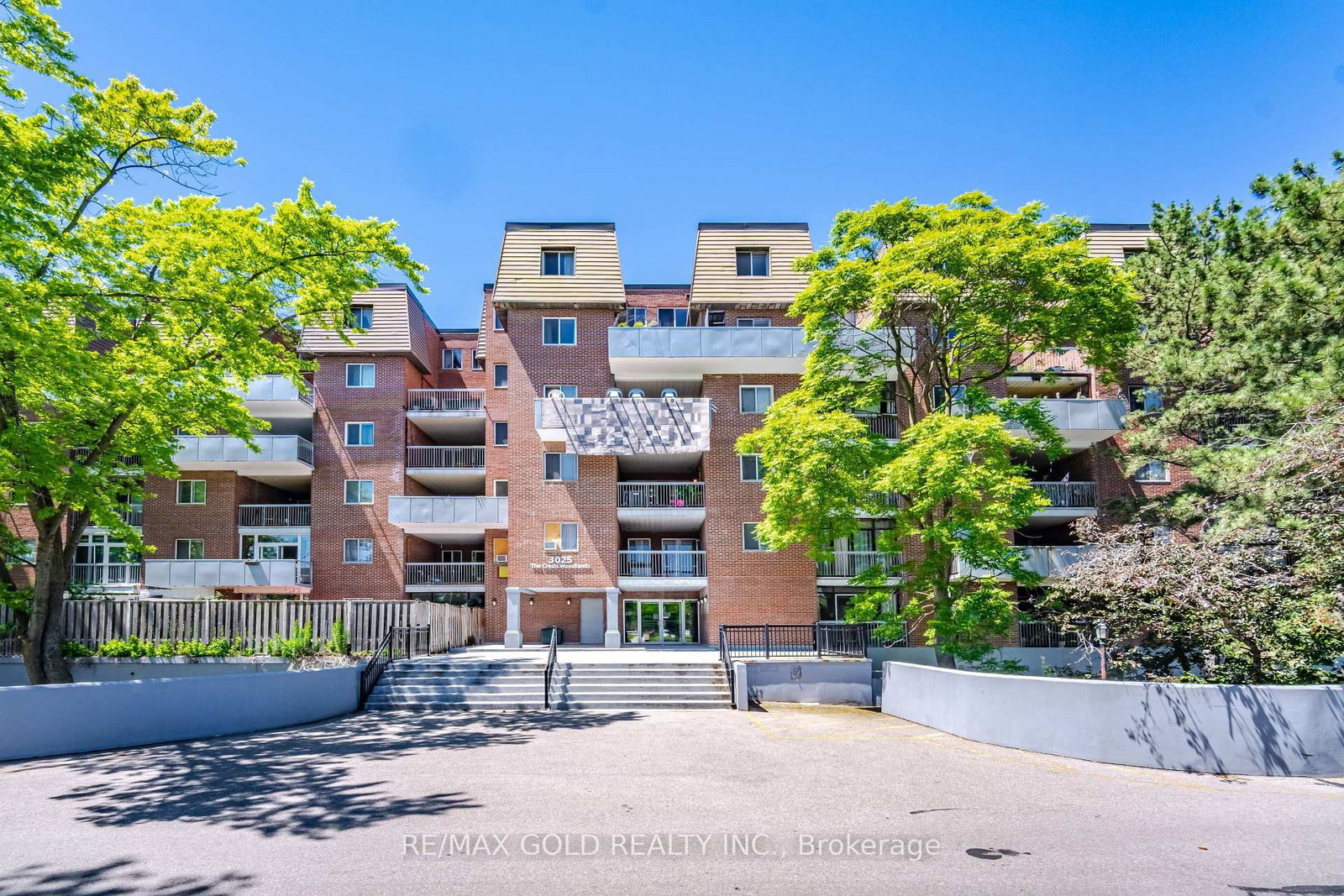 3025 The Credit Woodlands Drive • #251 • Mississauga, ON photo 1