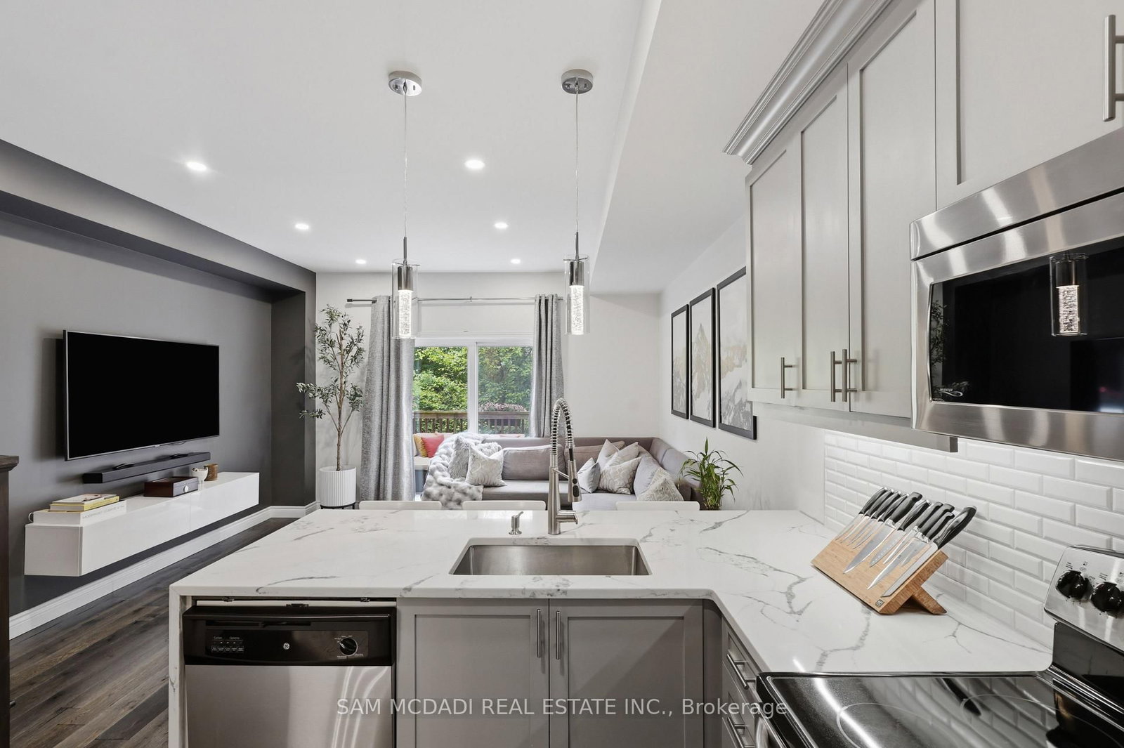 4154 Galileo Common • Burlington, ON photo 12