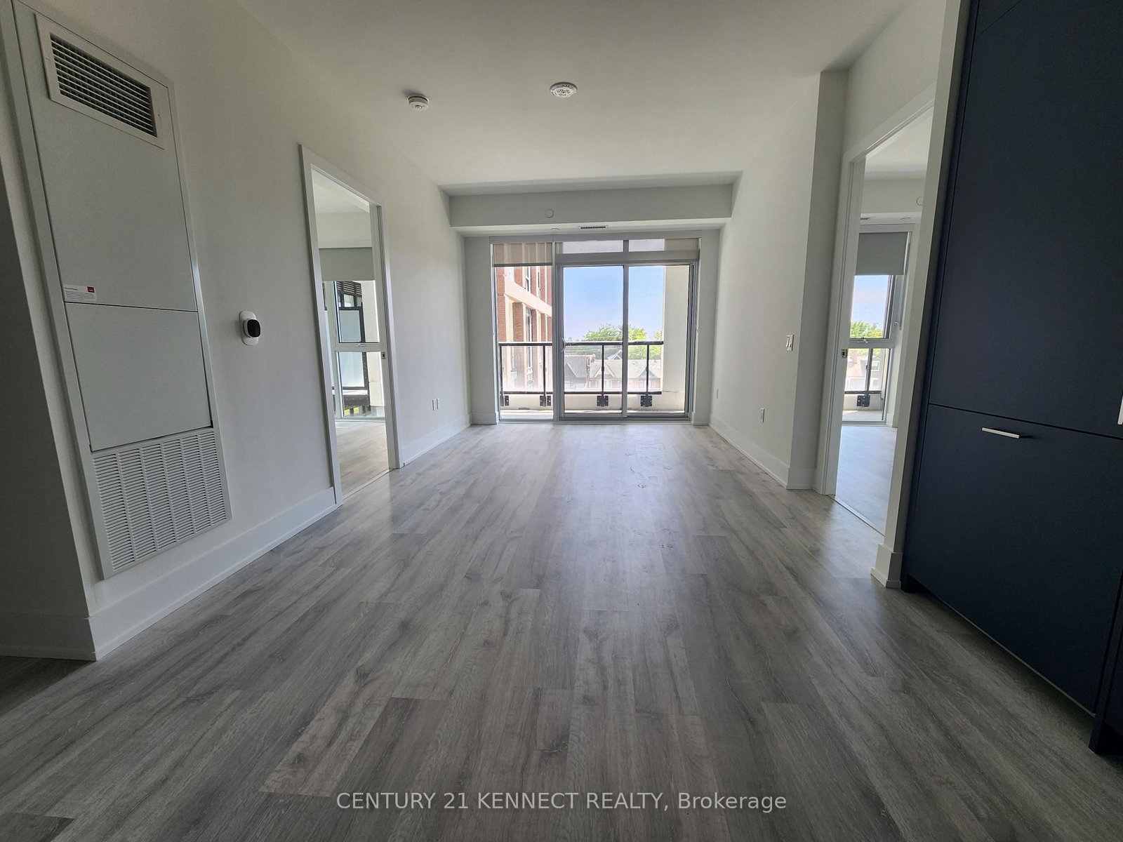 302-858 Dupont Street, Toronto, ON, photo 2
