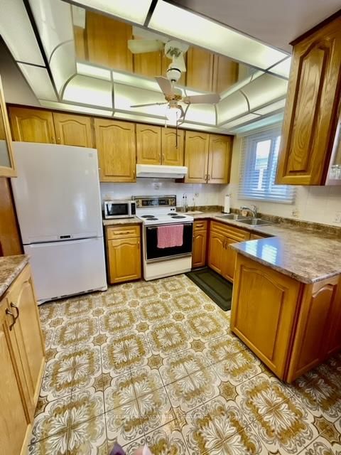 51 Seacliffe Boulevard • Toronto, ON photo 16