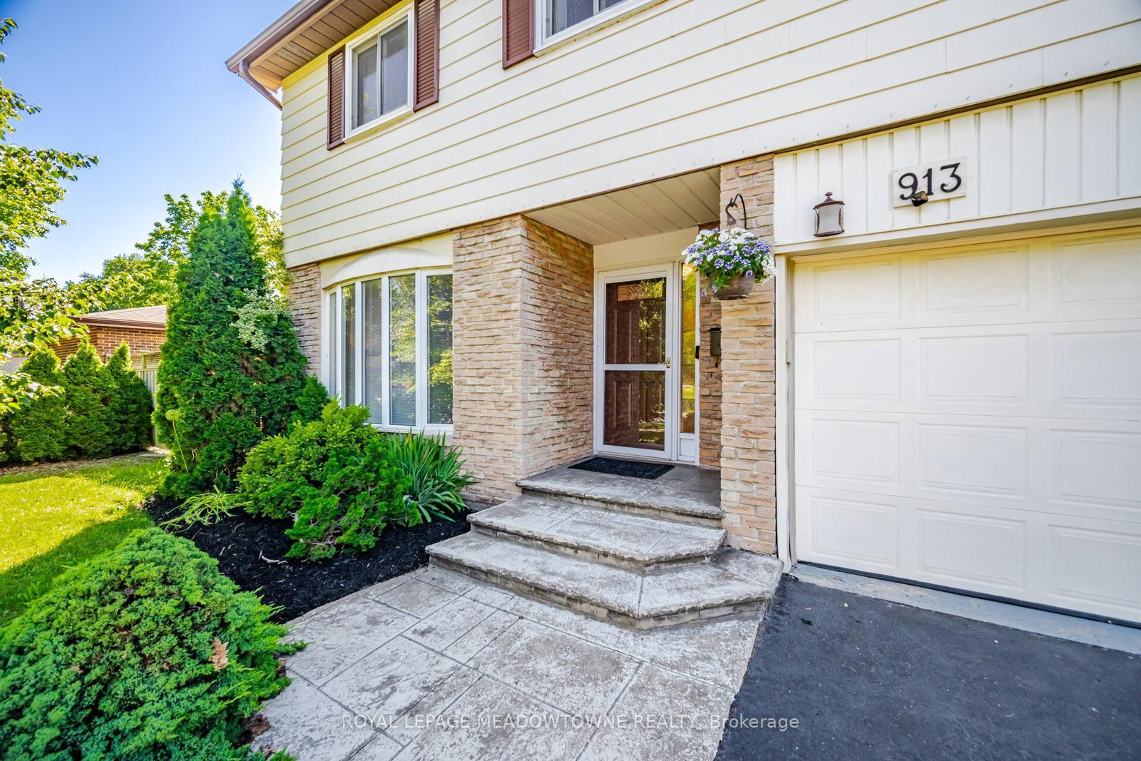 913 Maple Avenue • Milton, ON photo 4