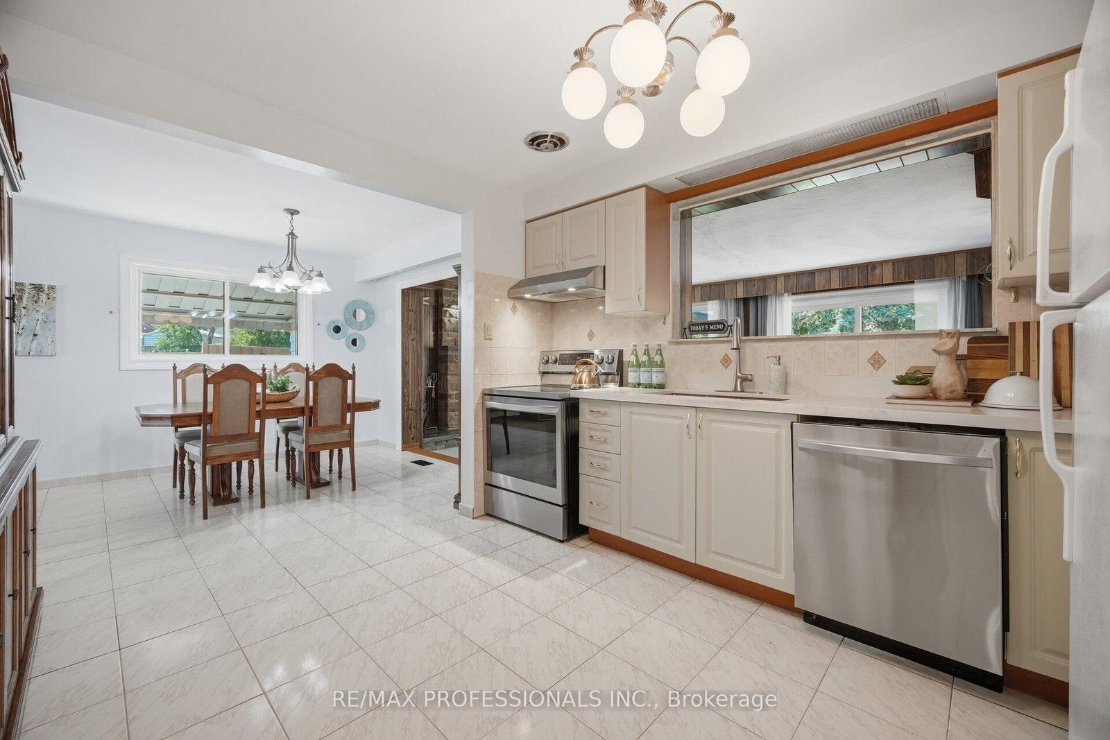 74 Ringway Crescent • Toronto, ON photo 11