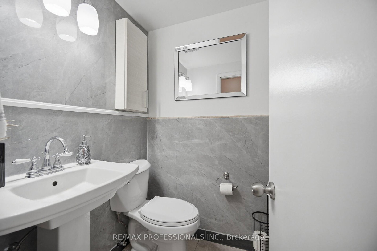 74 Ringway Crescent • Toronto, ON photo 18