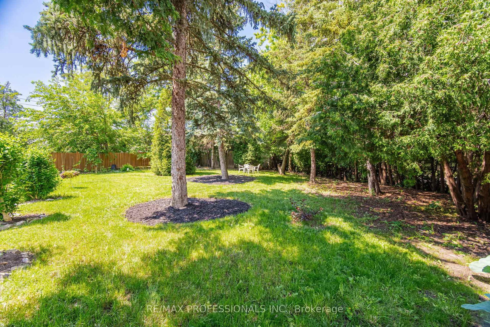 74 Ringway Crescent • Toronto, ON photo 38