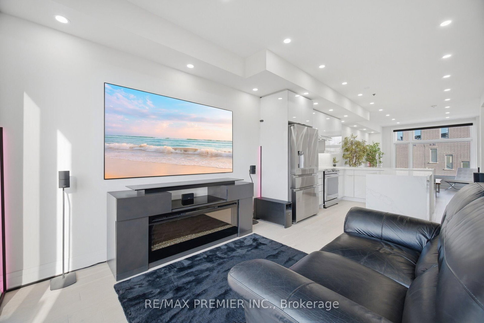 43 Wild Rose Gardens • Toronto, ON photo 16