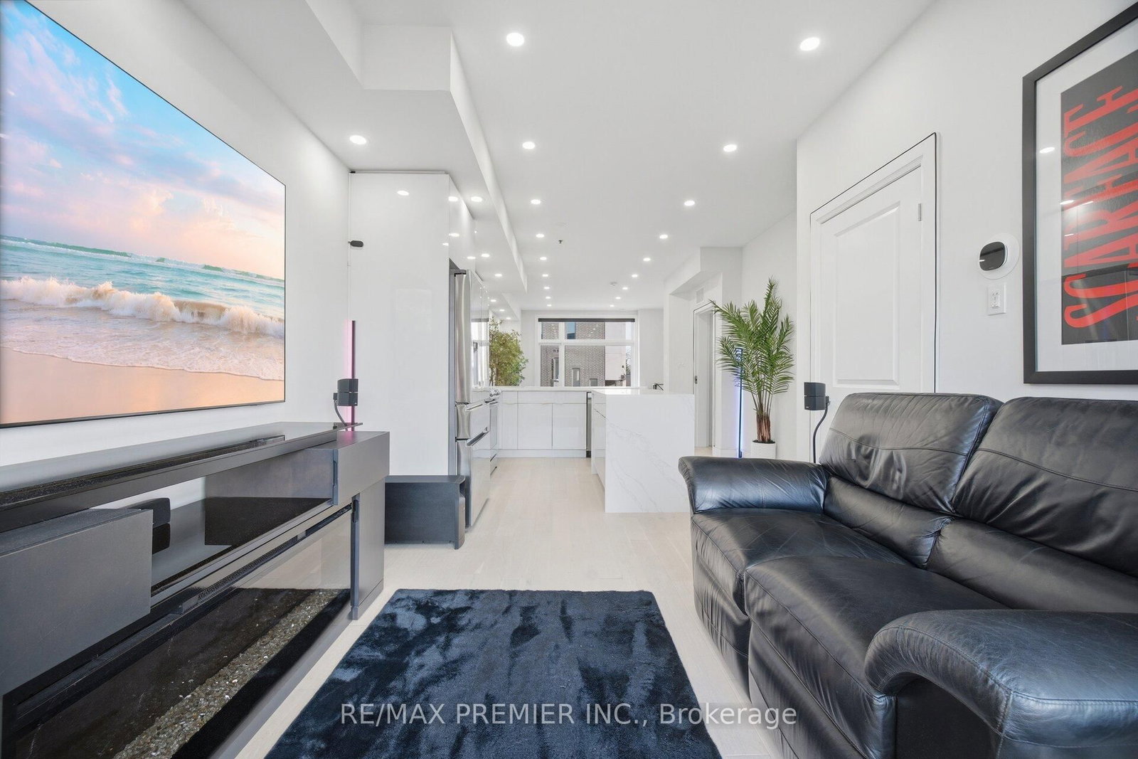 43 Wild Rose Gardens • Toronto, ON photo 17