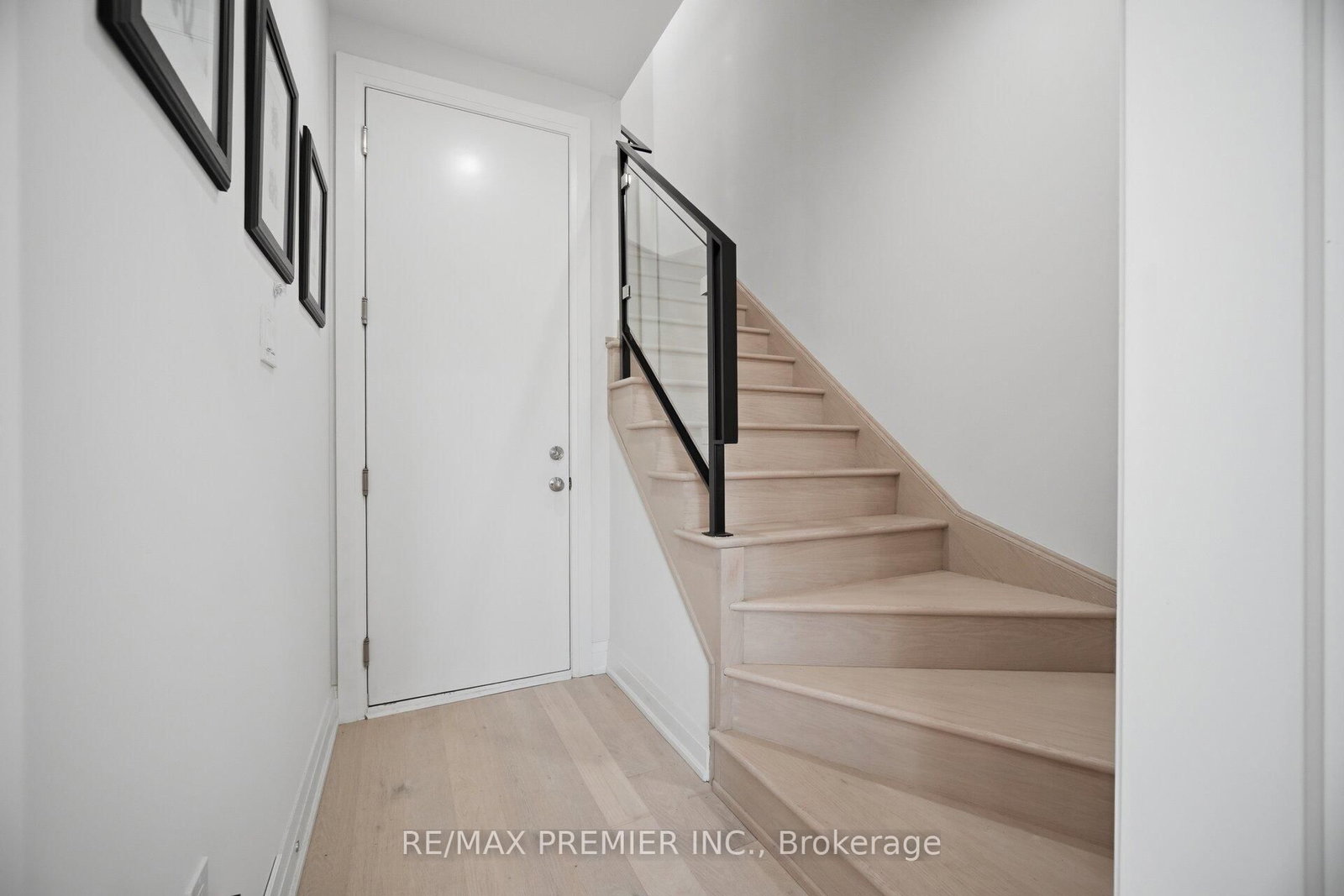 43 Wild Rose Gardens • Toronto, ON photo 36