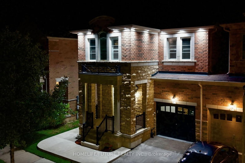 127 Huguenot Road