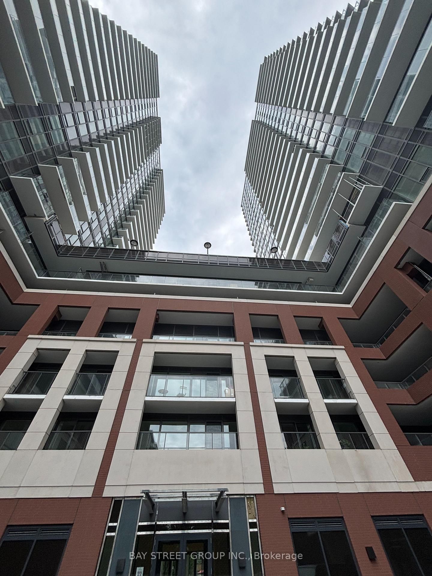 605-4010 Eglinton Avenue, Toronto, ON