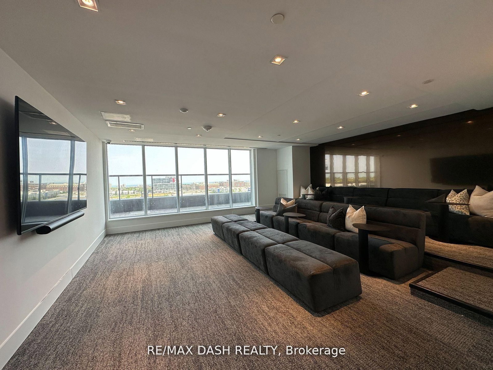2485 Taunton Road • #621 • Oakville, ON photo 26