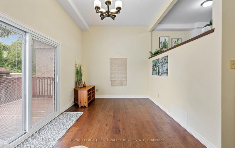 7 Hillpark Brampton,ON L6S 1R1 — Photo 11