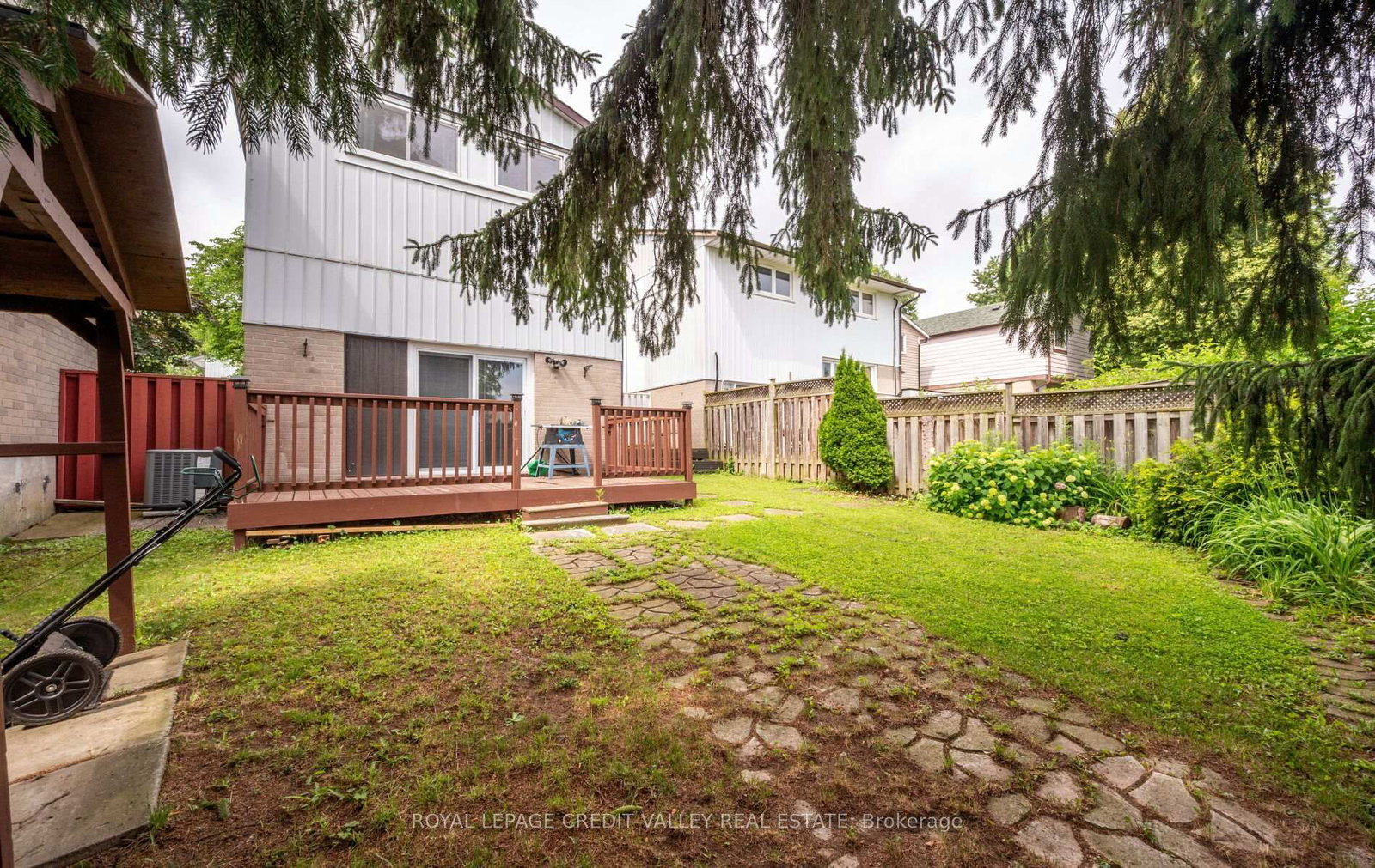 7 Hillpark Trail • Brampton, ON photo 46