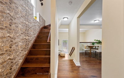 7 Hillpark Trail • Brampton, ON photo 9