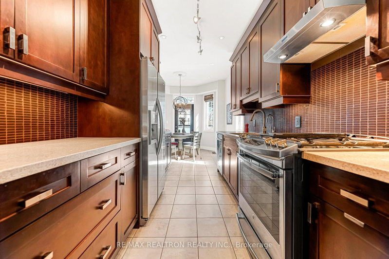 117 Nelson Oakville,ON L6L 3J1 — Photo 18
