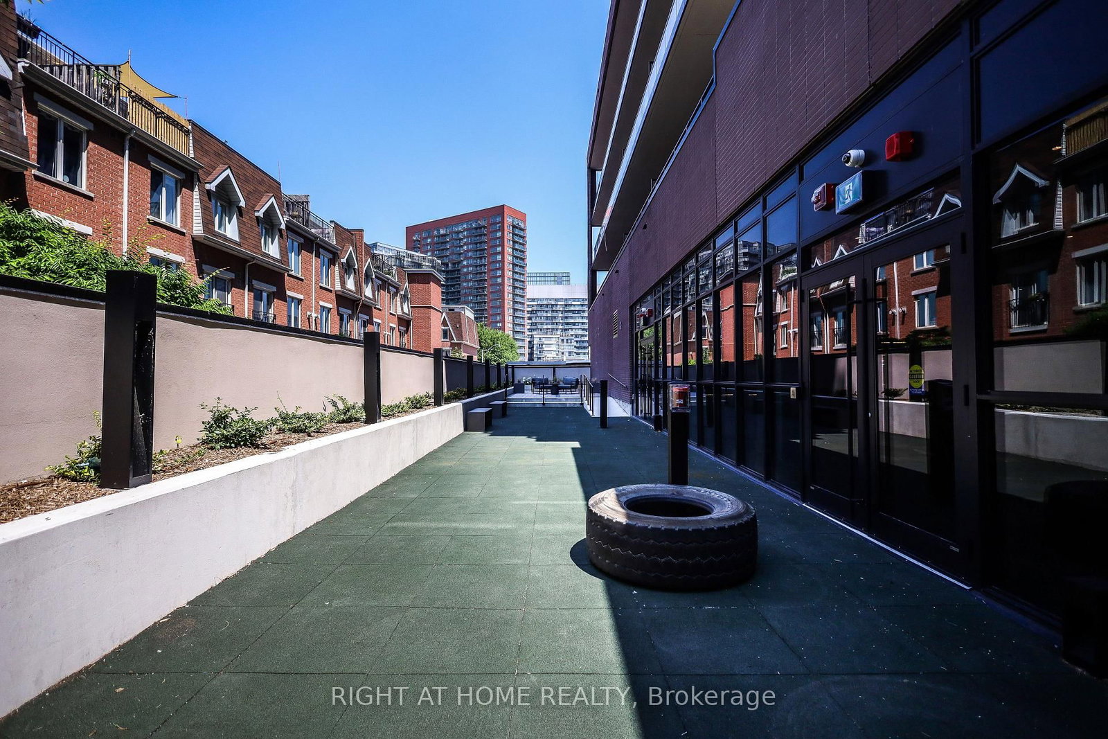 285 Dufferin Street • #917 • Toronto, ON photo 46