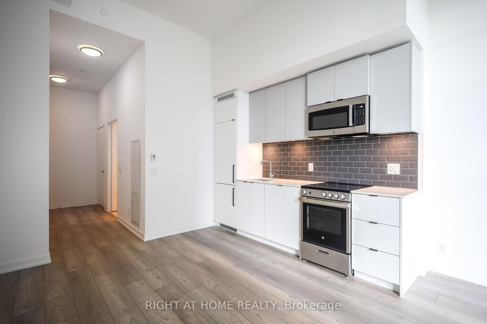 285 Dufferin Street • #704 • Toronto, ON photo 10