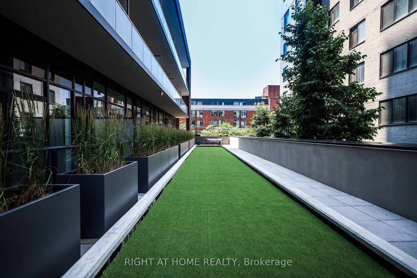 285 Dufferin Street • #704 • Toronto, ON photo 39