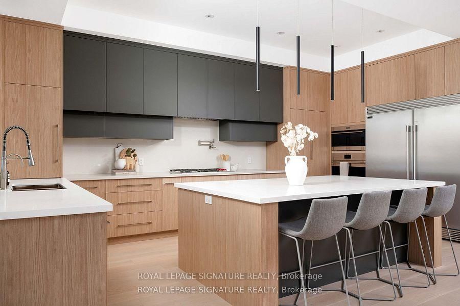34 Edgecroft Road • Toronto, ON photo 13