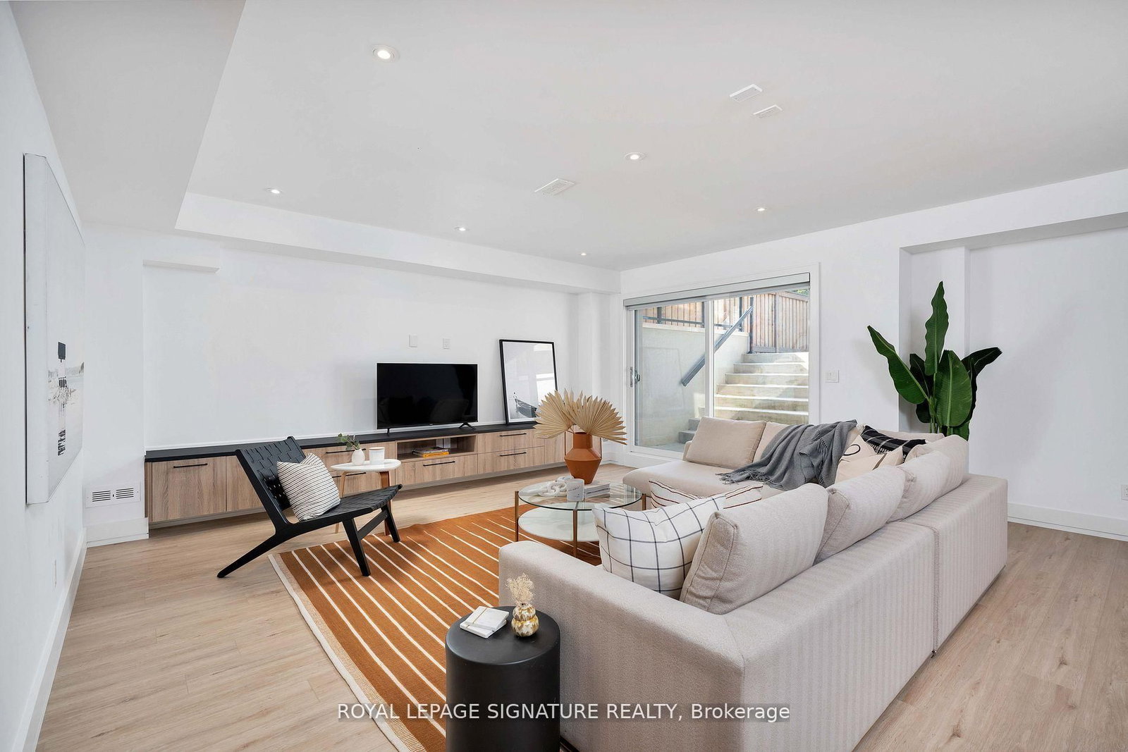 34 Edgecroft Road • Toronto, ON photo 27
