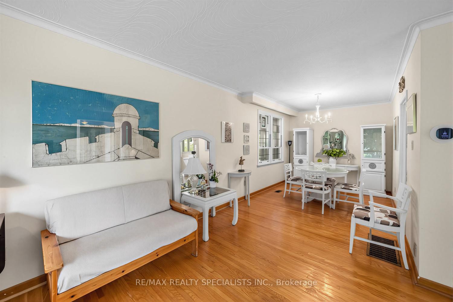 39 Castle Green Crescent • Toronto, ON photo 6