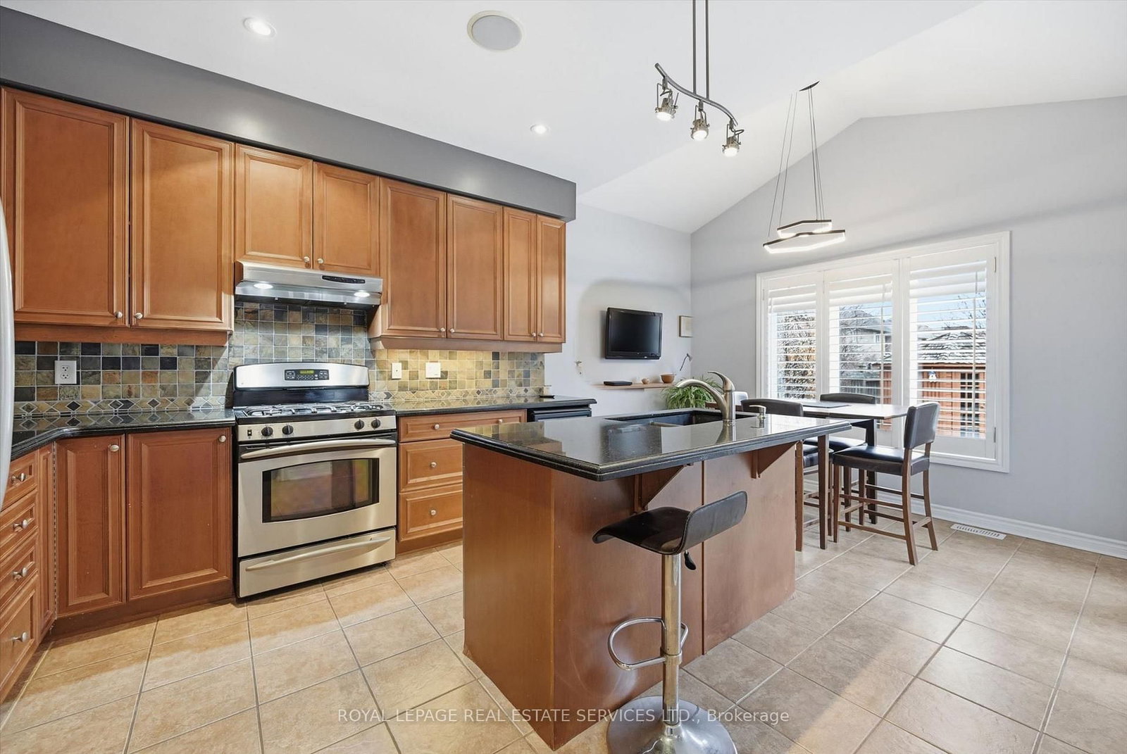 2170 Brookhaven Crescent • Oakville, ON photo 10
