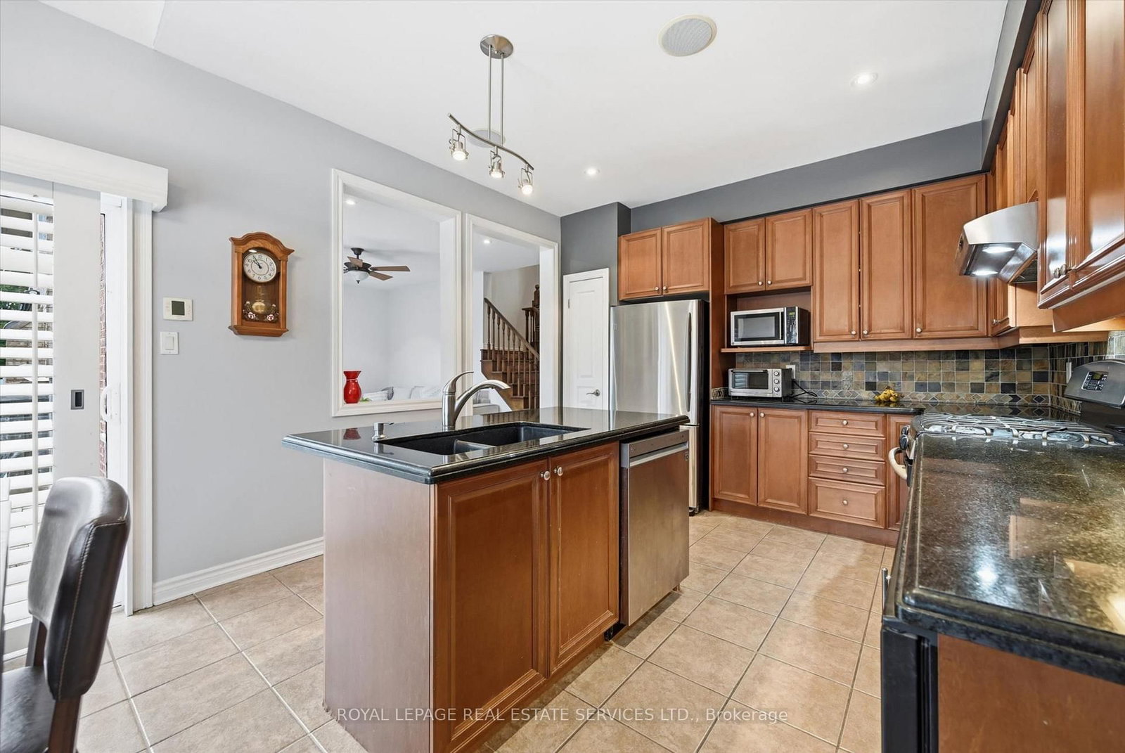 2170 Brookhaven Crescent • Oakville, ON photo 13