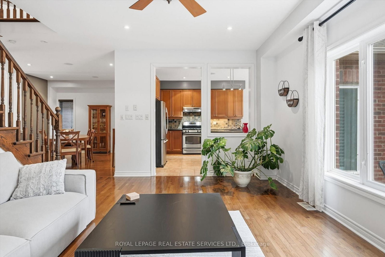 2170 Brookhaven Crescent • Oakville, ON photo 9