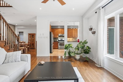 2170 Brookhaven Crescent • Oakville, ON photo 9