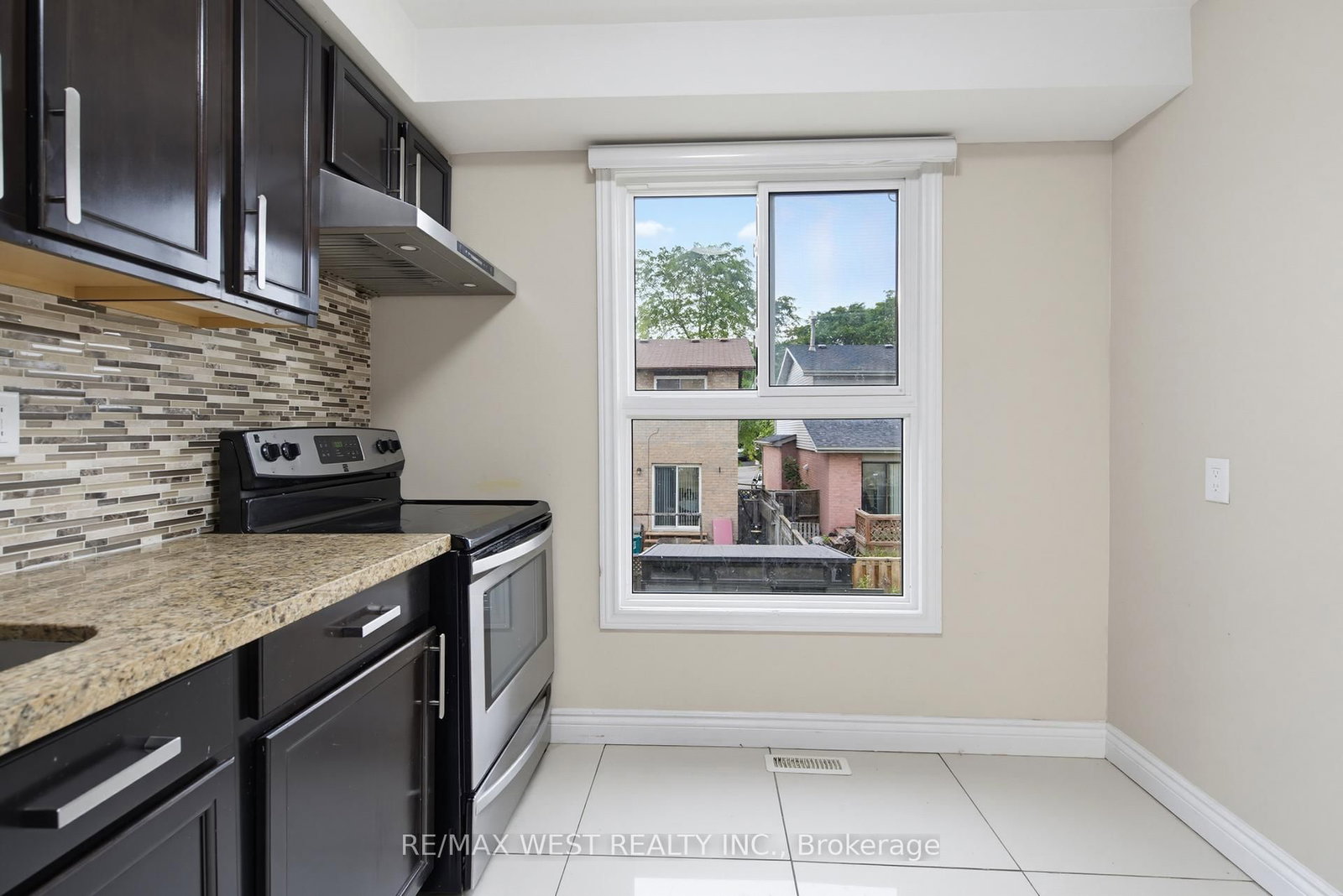 24 Primrose Crescent • Brampton, ON photo 13