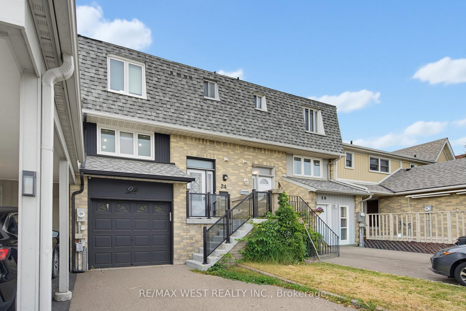 24 Primrose Crescent • Brampton, ON photo 3