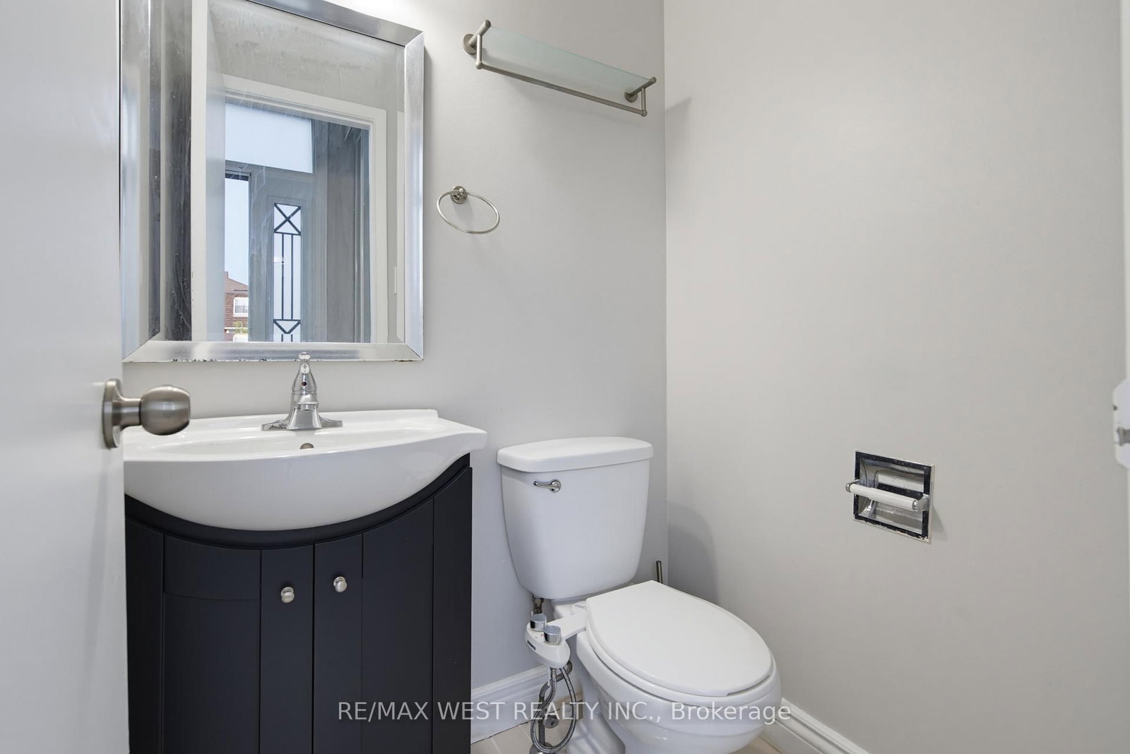 24 Primrose Crescent • Brampton, ON photo 5