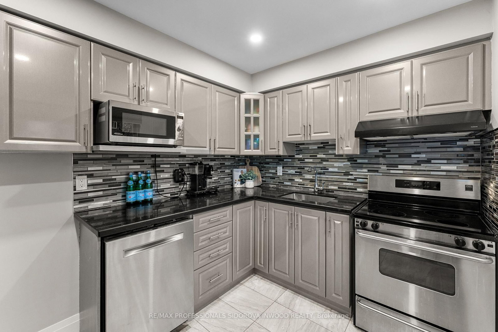 1050 Shawnmarr Road • #129 • Mississauga, ON photo 6