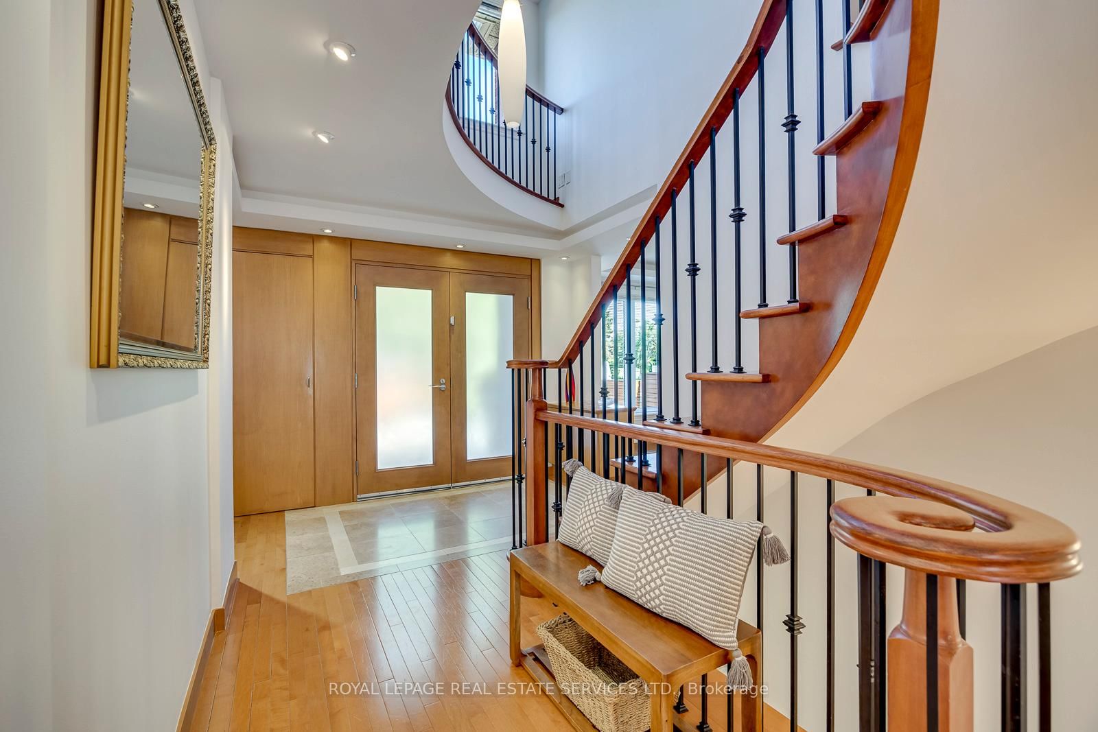 300 Canital Court • Mississauga, ON photo 5