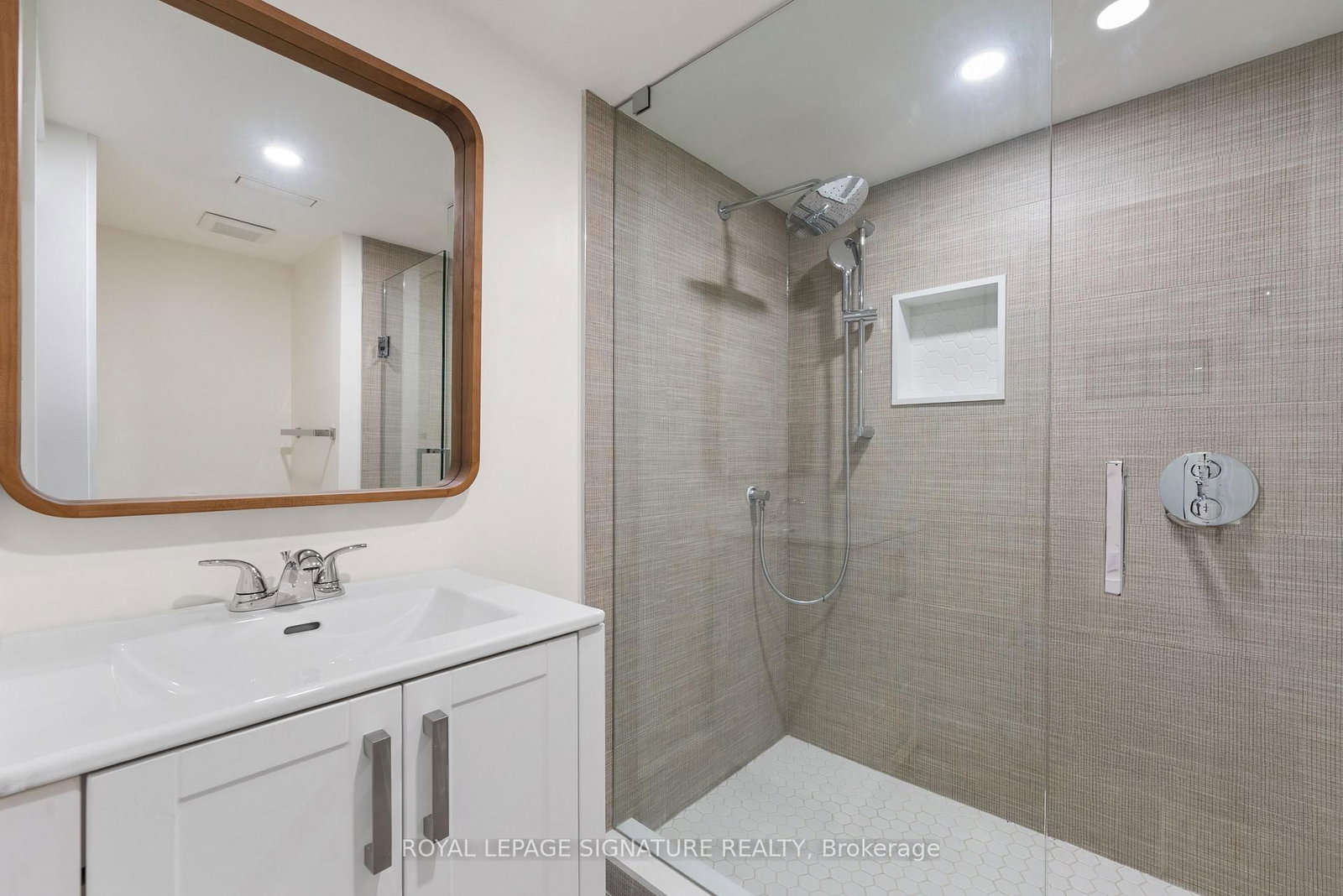 29 Blaketon Road • Toronto, ON photo 36