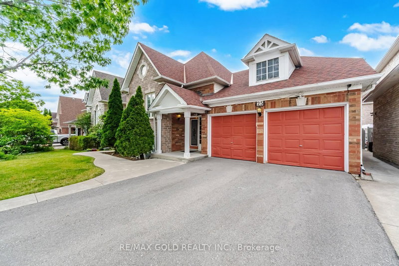 25 Treeline Boulevard