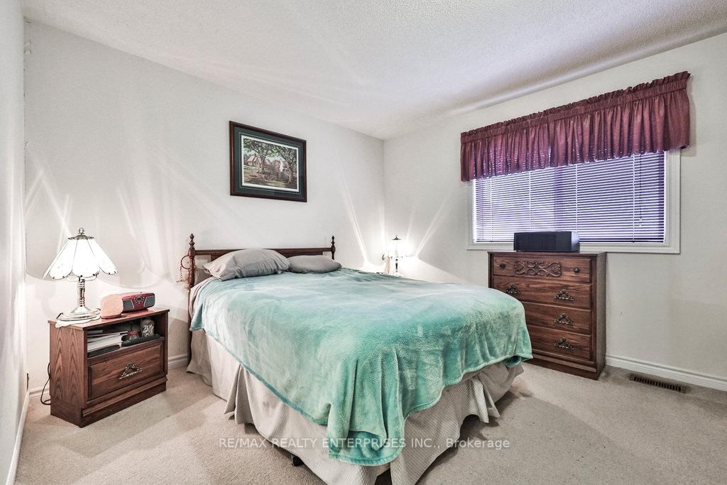 3 Jack Kenny Court • Caledon, ON photo 16