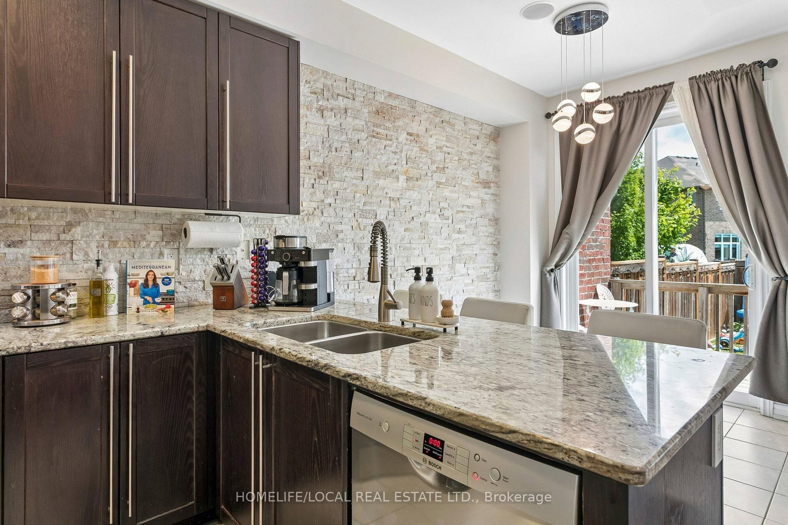 35 Maple Cider Street • Caledon, ON photo 19