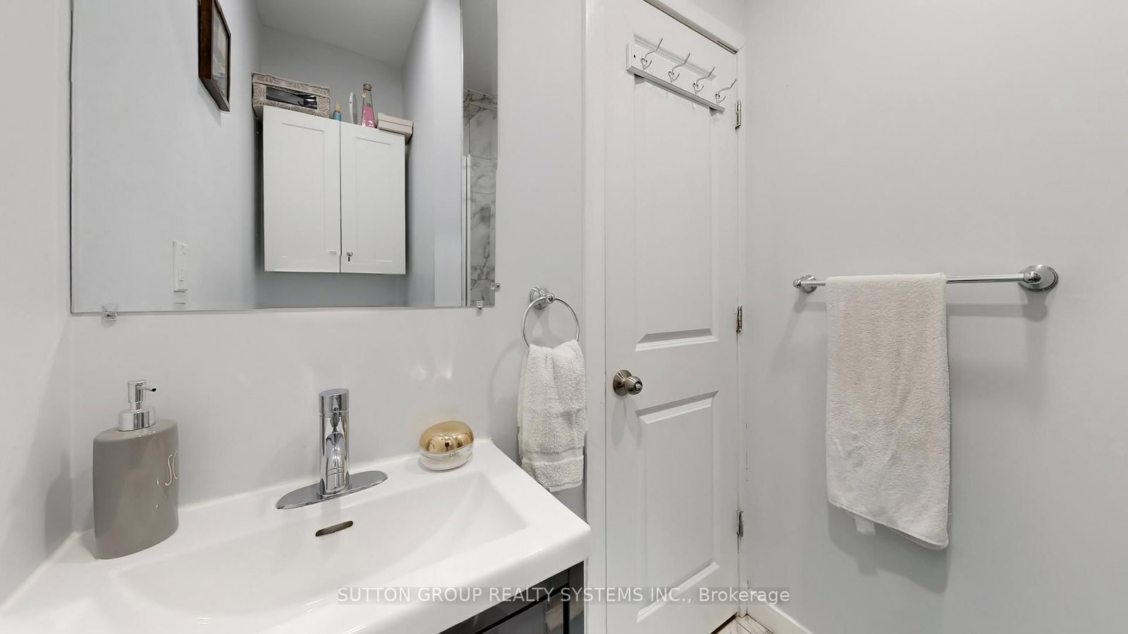 50 Brownville Avenue • Toronto, ON photo 12