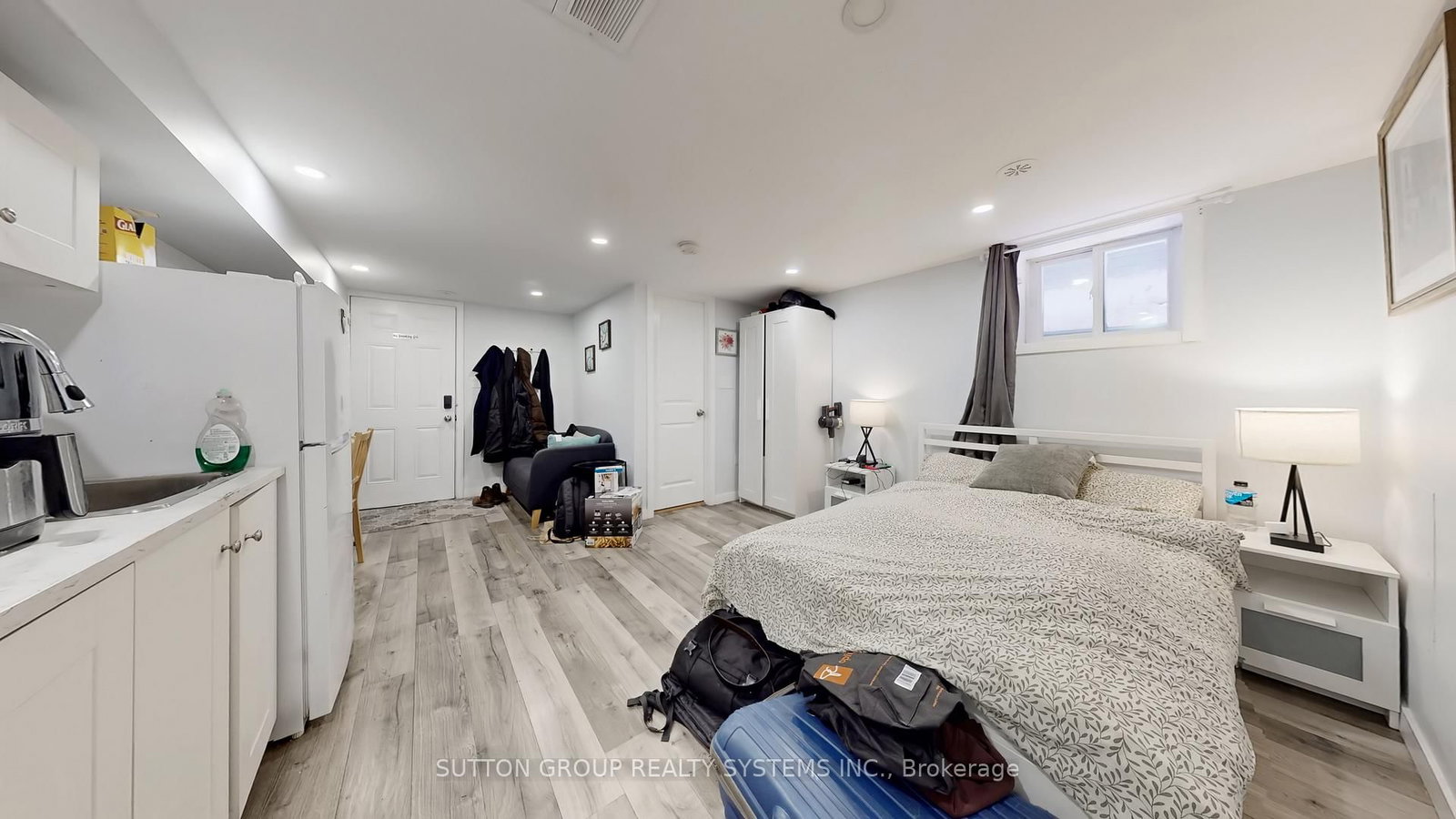 50 Brownville Avenue • Toronto, ON photo 16