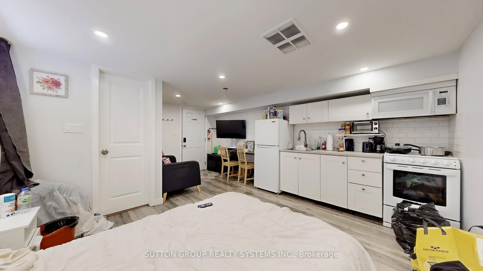 50 Brownville Avenue • Toronto, ON photo 27