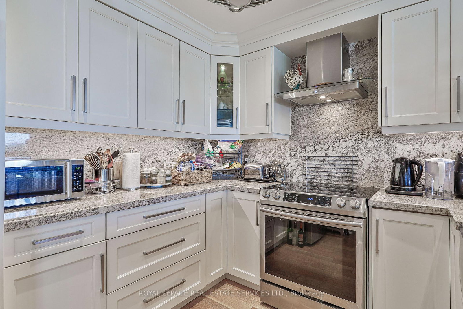2267 Lake Shore Boulevard W • #1304 • Toronto, ON photo 9