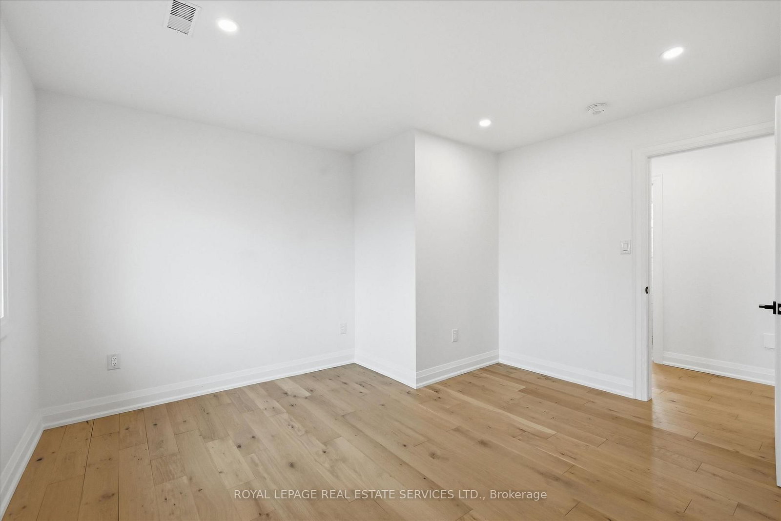 2212 Urwin Crescent • Oakville, ON photo 28