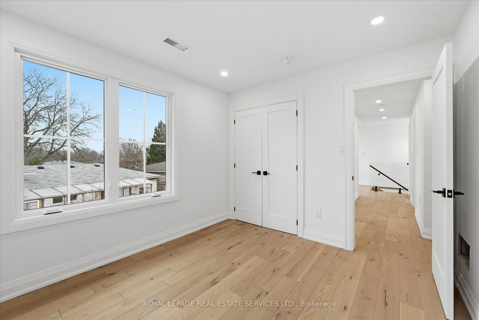 2212 Urwin Crescent • Oakville, ON photo 33