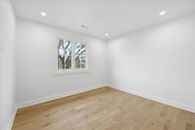 2212 Urwin Oakville,ON L6L 2T2 — Photo 36